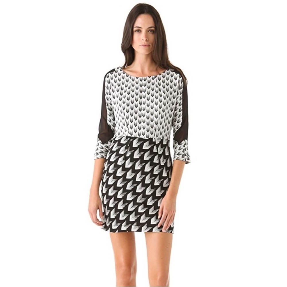Rag & Bone Silk Crepe Gayatri Shift Dress Chevron Print Size M Black/White